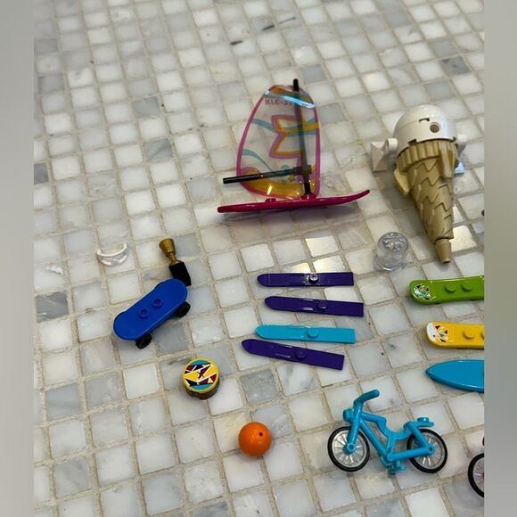 Lego Friends Movement Accessories Skis Bikes Mini Collection - Picture 3 of 7